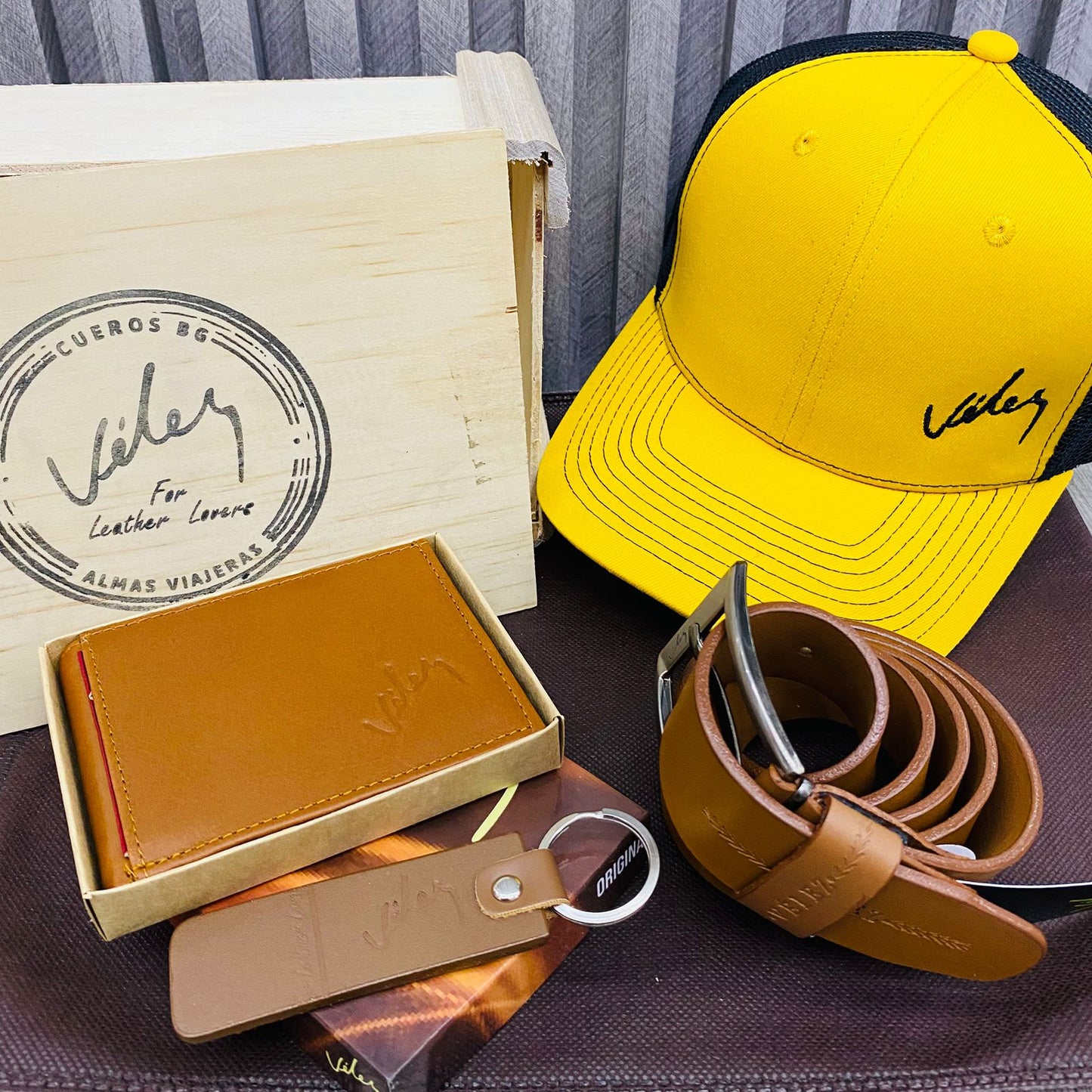 KIT VELEZ X4 + GORRA VLZ