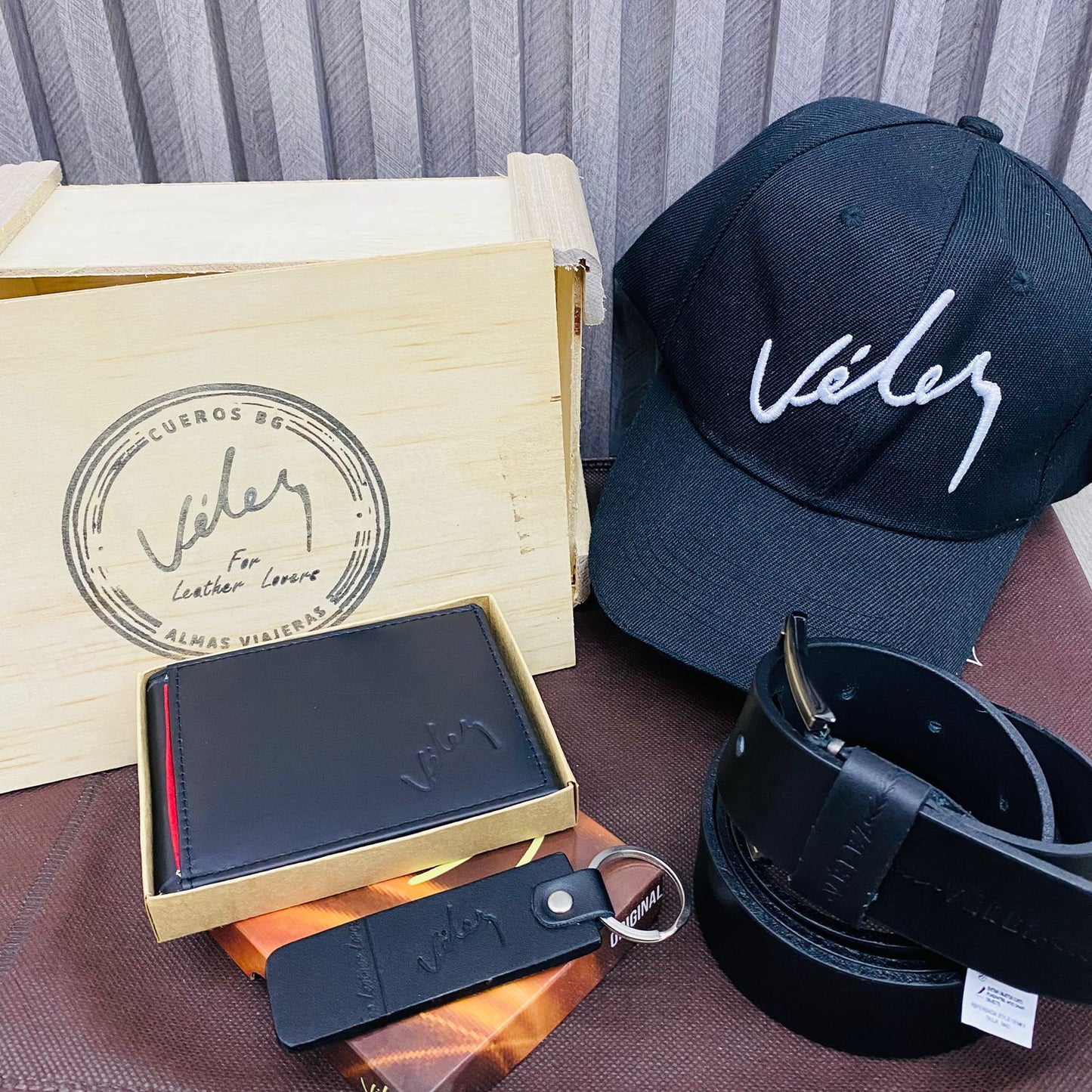 KIT VELEZ X4 + GORRA VLZ